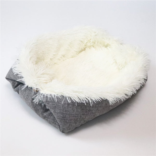 4 CLAWS Furry Pets Bed